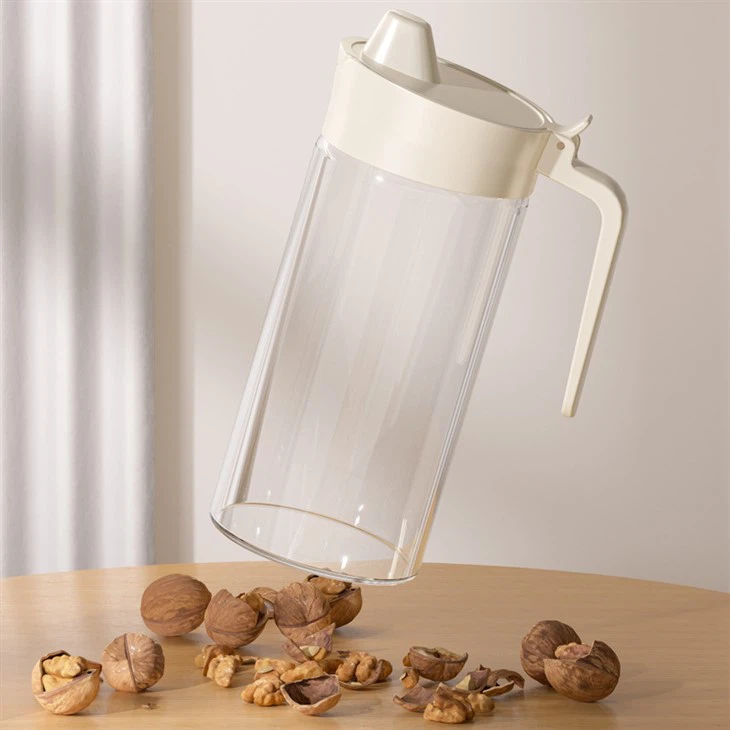 High Borosilicate Cream Design Glass Oil Dispenser